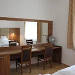 Szálloda Rheinbruecke