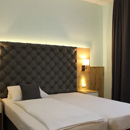 Rheinbruecke Отель