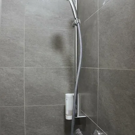 فندق Rheinbruecke رينفيلدن