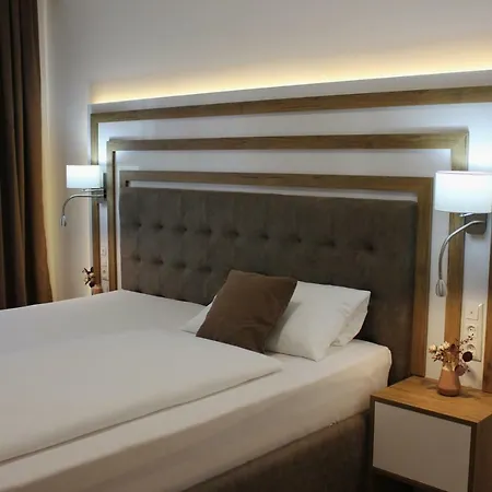 Hotel Rheinbrucke