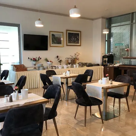 Отель Rheinbruecke 3*