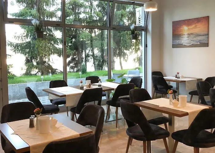 Rheinbruecke 호텔 3*